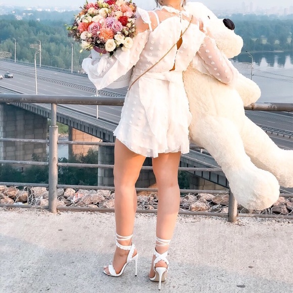 White Ruffle Lace Up High Heels - Picture 4 of 8